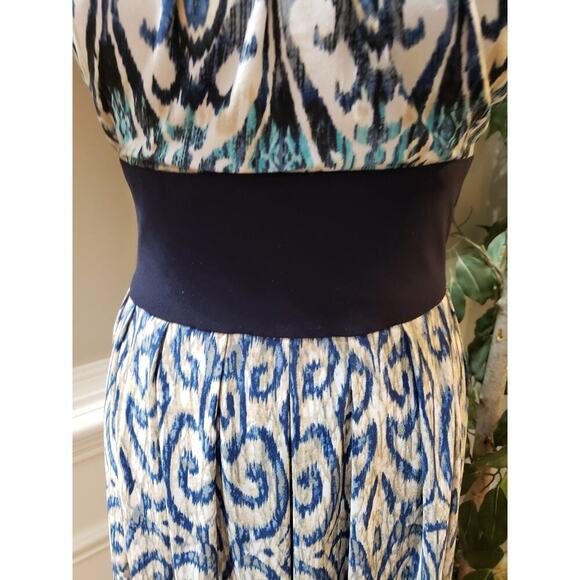 R&M Richards Sheath Dress Womens 12 White Blue Filigree Print Pleated Scoop Neck - Picture 9 of 12